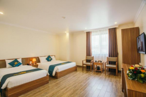 White Crown Hotel